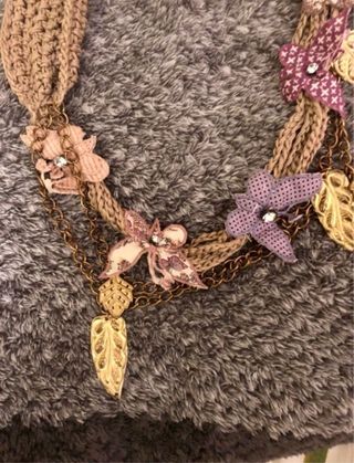 Collana artigianale fiori e foglie