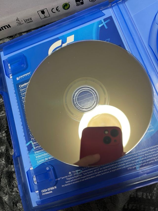 PS4 Slim 500GB + God of War + GT Sport  negociable