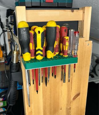 Suportes de parede para chaves de fendas