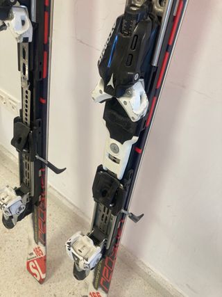 Esquís Atomic 165cm sin fijaciones