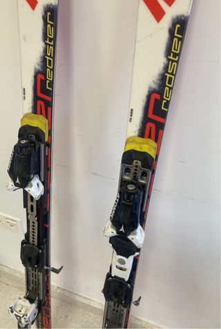 Esquís Atomic 165cm sin fijaciones