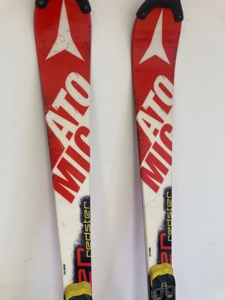 Esquís Atomic 165cm sin fijaciones