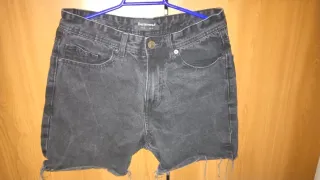 Shorts de mezclilla negros Denimwear