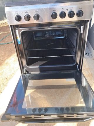 Cocina Eléctrica Indesit Vitrocerámica