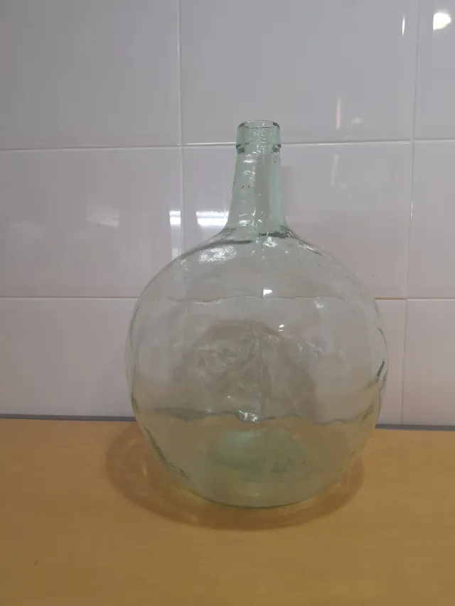 Botellón de vidrio grande transparente