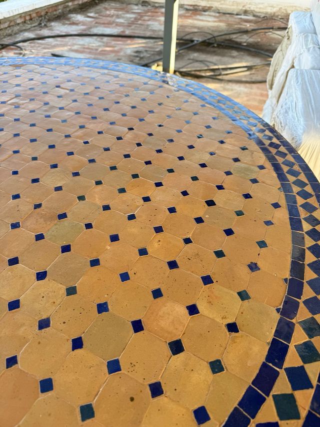 Mesa de mosaico de piedra natural