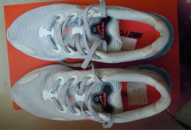 Zapatillas Nike Mujer Running Blancas/Azul/Rosa