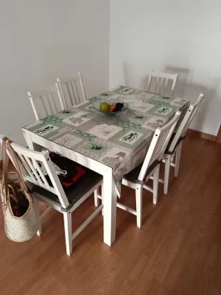 Mesa comedor extensible 10 personas.