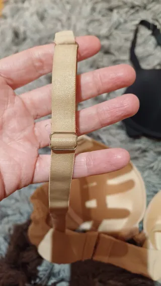 Pack 2 sujetadores push up beige y negro