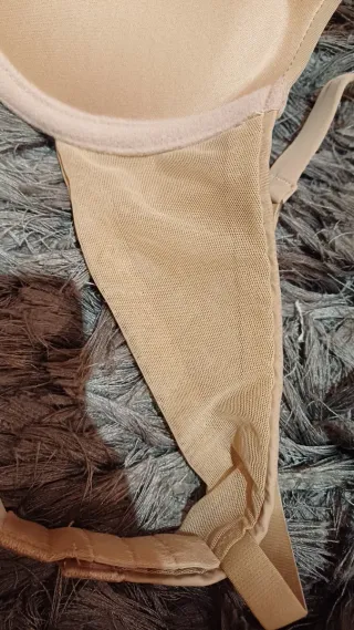 Pack 2 sujetadores push up beige y negro