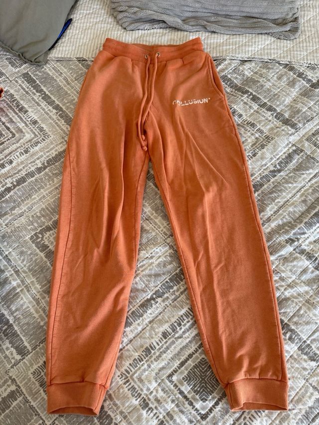 Chándal entero naranja marca Collusion