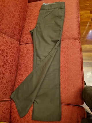 Pantalón Mango Caballero Verde Oliva