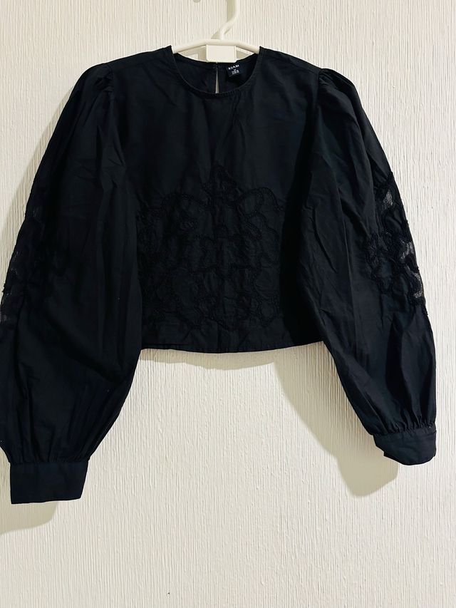 Blusa ZARA Negra Manga Larga Encaje Talla XS