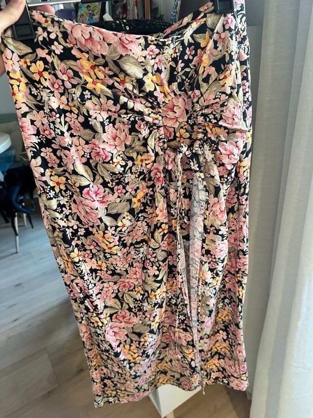 Falda larga floral Stradivarius T.38