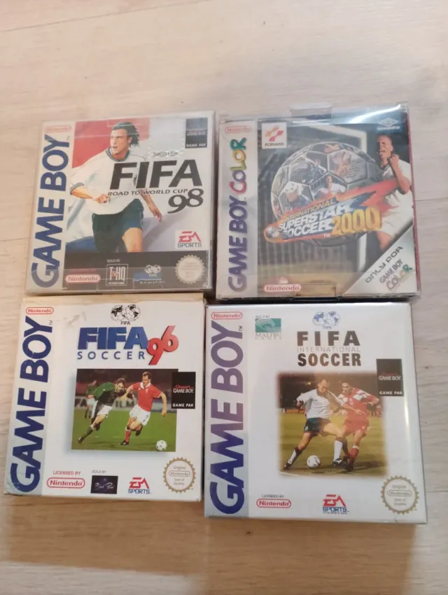 Lote 4 Juegos Game Boy FIFA + Game boy color Japo