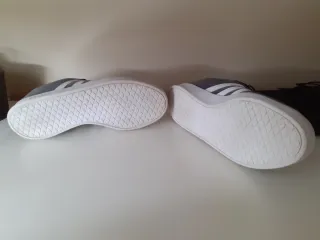 Playeras Adidas de piel azul