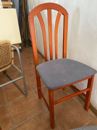 Lotes de 6 sillas de madera con asiento tapizado
