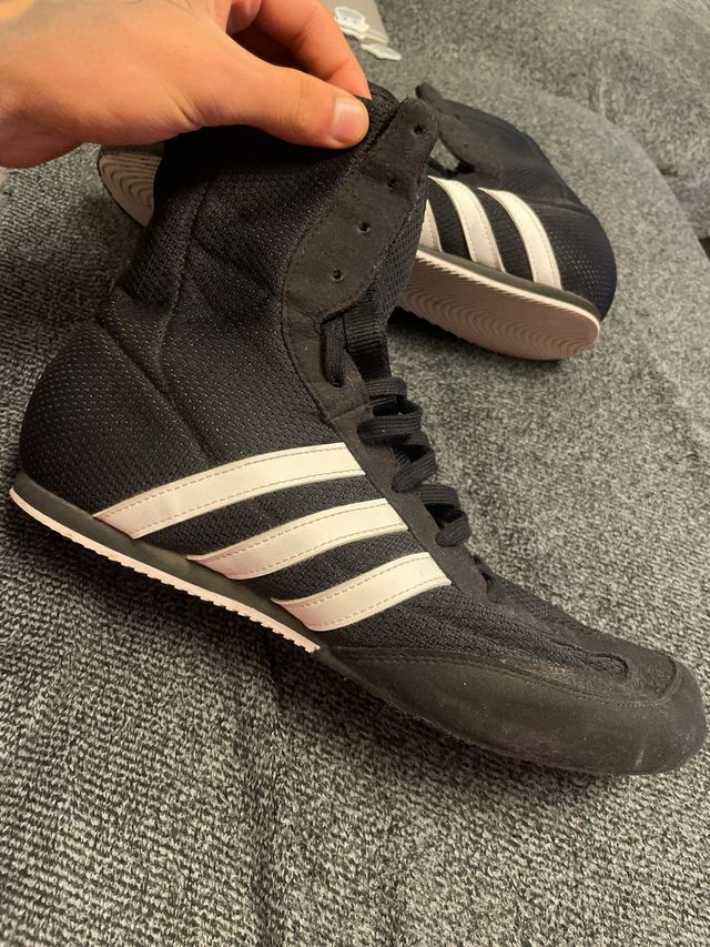 Zapatillas boxeo Adidas negras y blancas