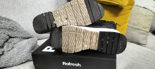 Botas negras  de cordones tipo snow Refresh