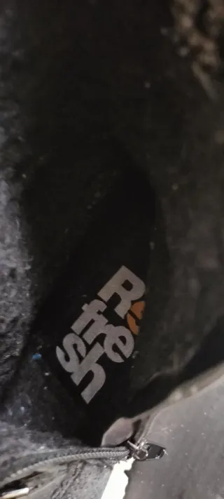 Botas negras  de cordones tipo snow Refresh