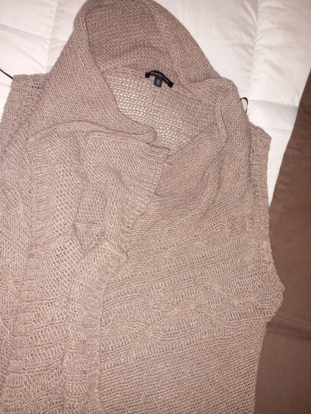 Lote Ropa Chica Marrón y Dorado