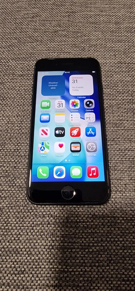 iPhone SE 128GB Negro/Gris Espacial