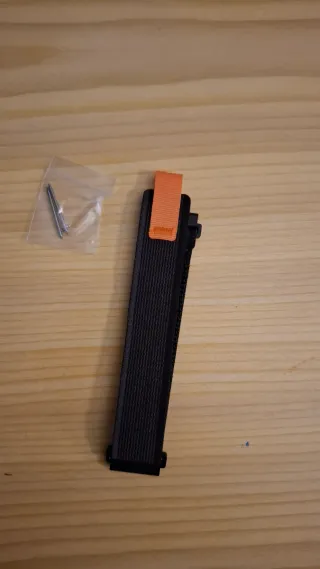 Correa de reloj negra y naranja