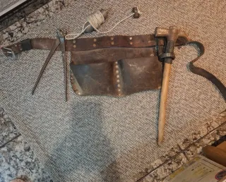 Bolsa de encofrar de cuero con herramientas