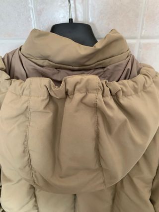 Giubbino piumino beige con cappuccio donna Sisley