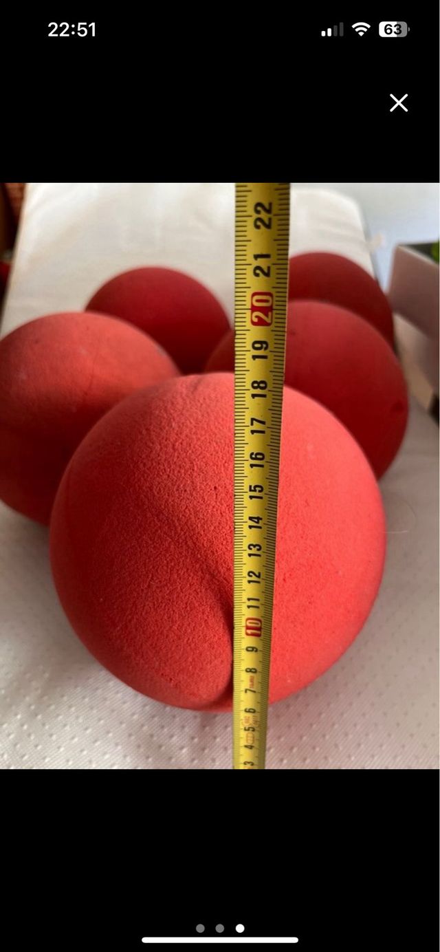 2 Pelotas de goma espuma roja