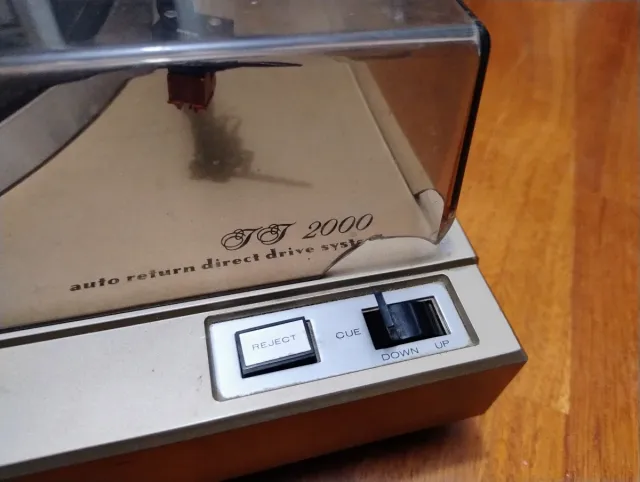 Giradischi Marantz TT 2000