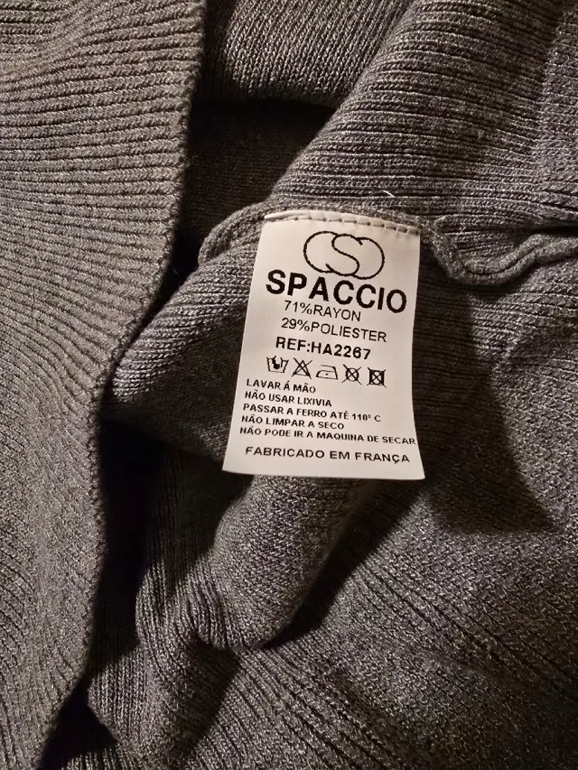 Blusa Spaccio Cinza com Detalhes Brancos