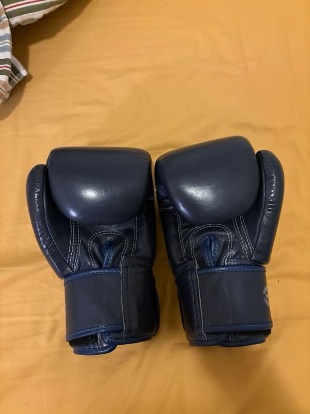 Guantes Fairtex Azul Oscuro y Blanco Poco Uso