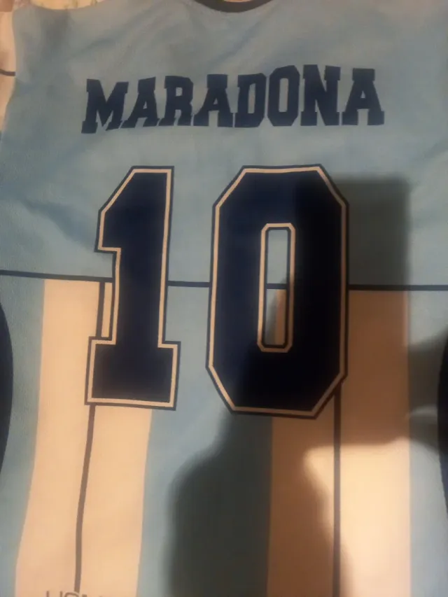 Camiseta Argentina Maradona. En Águilas. CHOLLOS