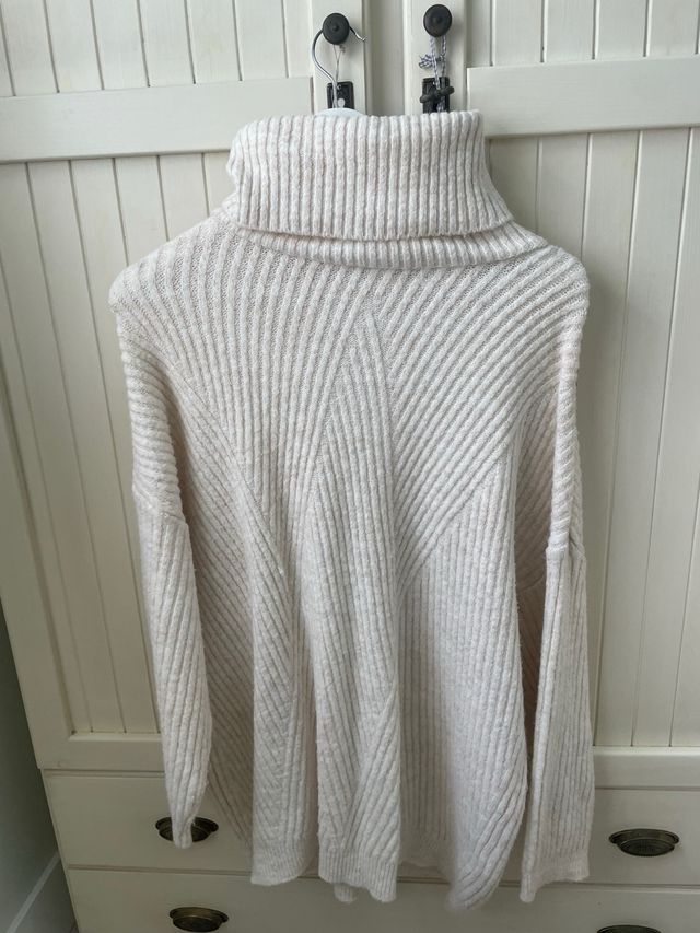 Jersey cuello alto beige talla única