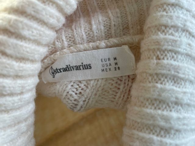 Jersey cuello alto beige talla única