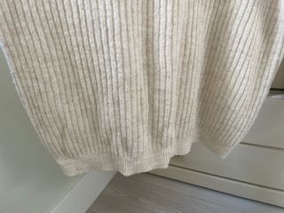 Jersey cuello alto beige talla única