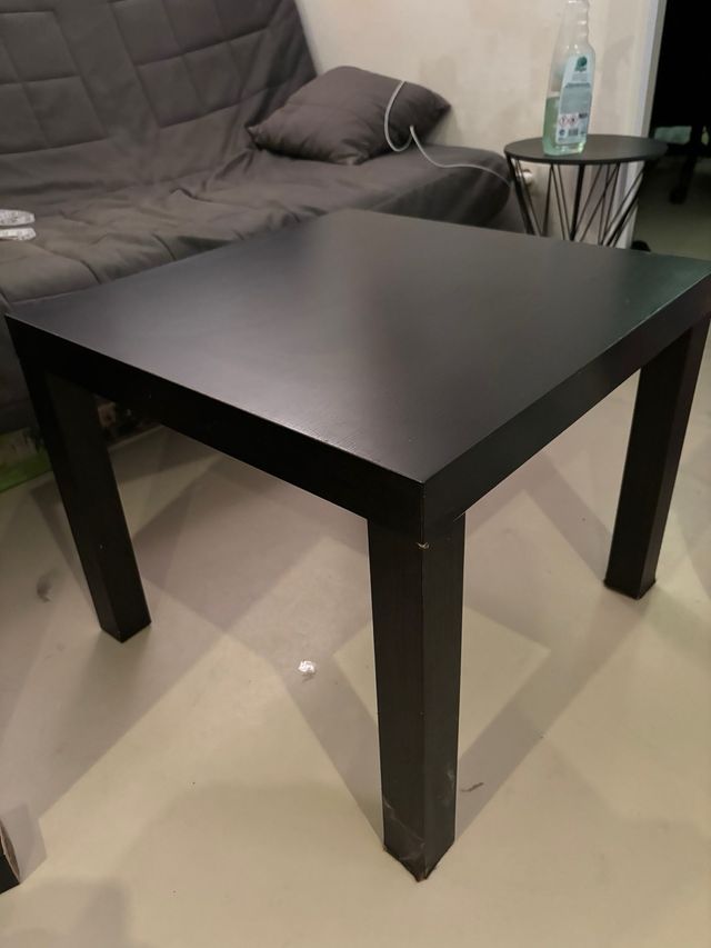 Mesita auxiliar cuadrada negra