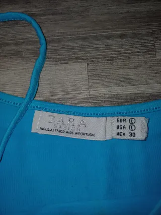 Top de tirantes azul licra