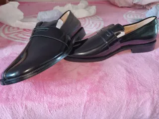 Zapatos negros estilo tabi