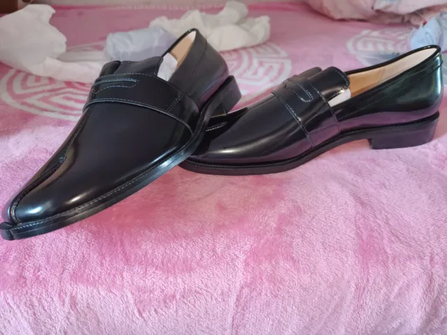 Zapatos negros estilo tabi