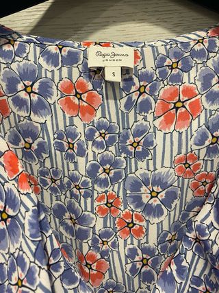 Mono Pepe Jeans floral azul y rojo