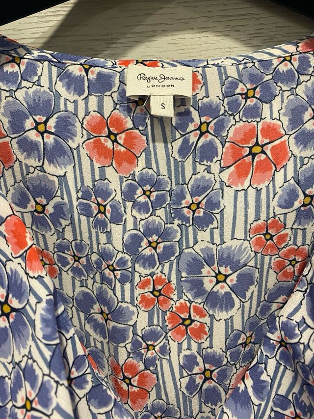 Mono Pepe Jeans floral azul y rojo