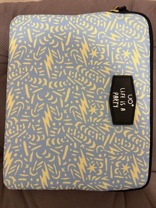 Funda UO* para portátil/tablet