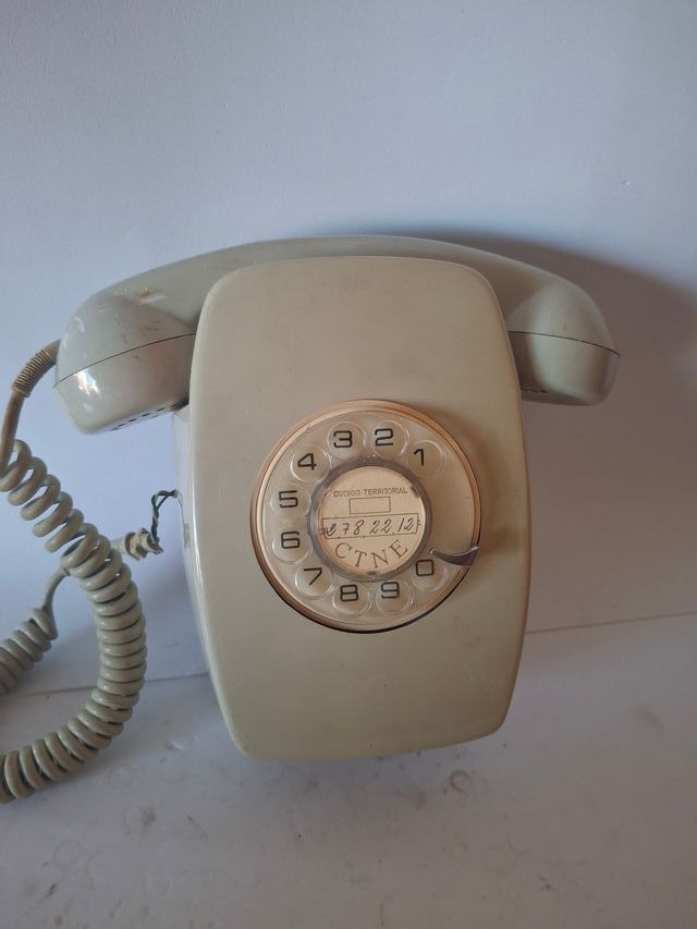 teléfono mural Telefónica 1970