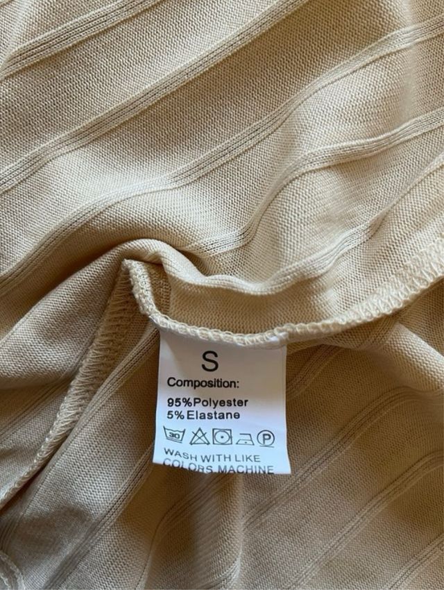 Vestido de canalé beige manga larga