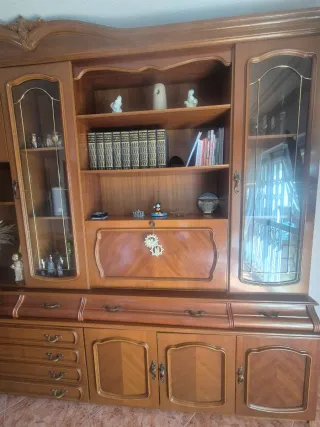 Mueble bar madera y cristal