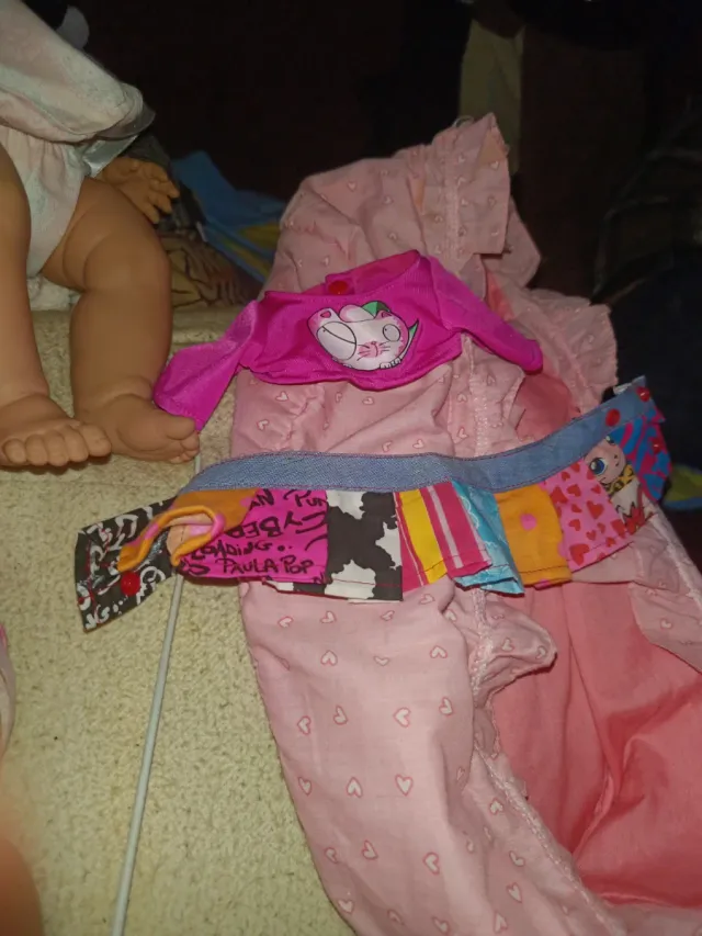 2 Muñecos Baby Born y cunita de tela