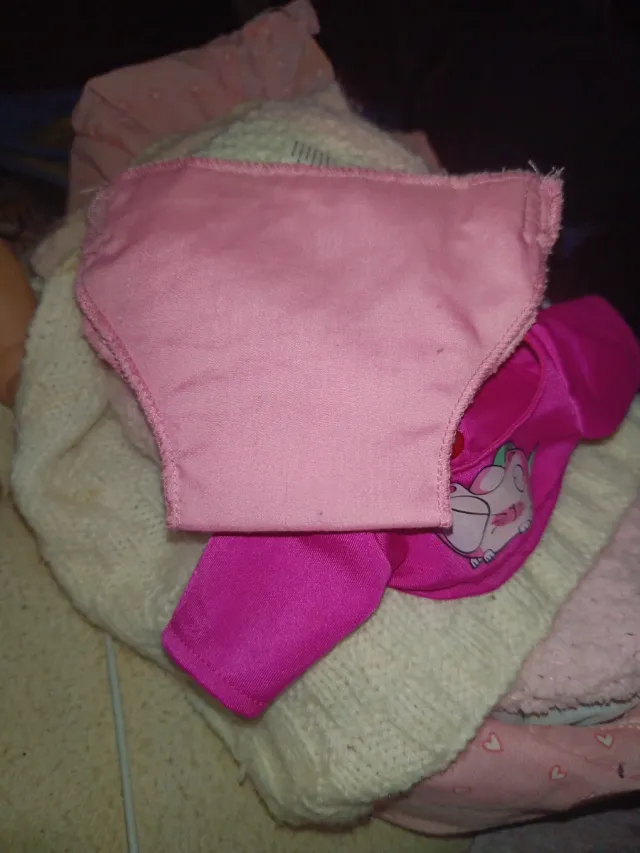 2 Muñecos Baby Born y cunita de tela