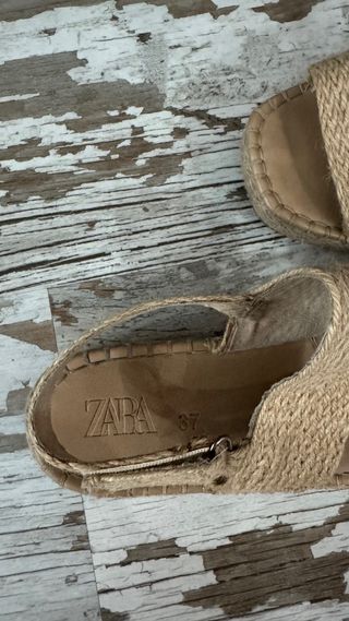 Sandalias de cuña de yute beige